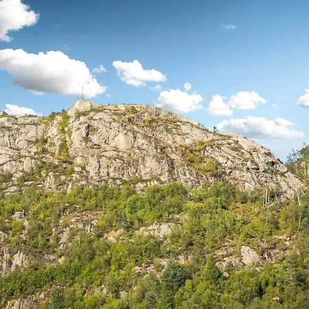 Modern Penthouse In Sandviken شقة