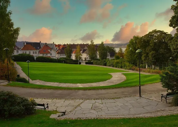 Modern Penthouse In Sandviken * برغن