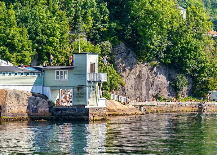 Modern Penthouse In Sandviken شقة برغن